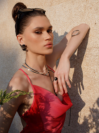 Мерцающий чокер-обруч