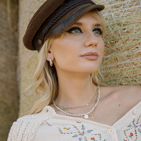 Чокер с подвесом-монетой