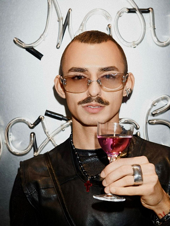 Элегантная подвеска с бусинами