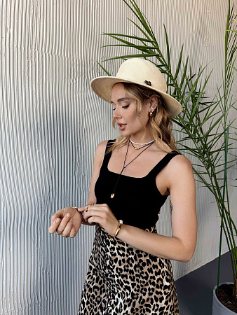 Пластичная подвеска с кулонами