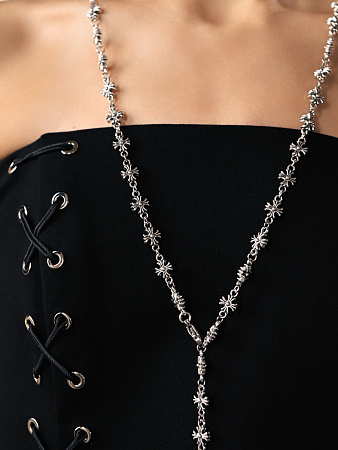 Скульптурная цепь из крестов