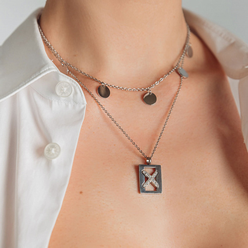 Подвеска с пятью медальонами Подвеска с пятью медальонами