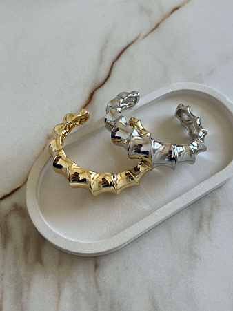 Ребристый браслет-кафф