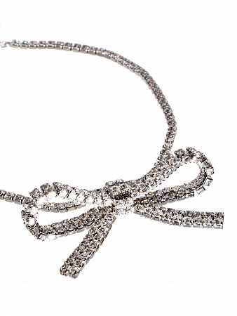 Сверкающее колье с бантом
