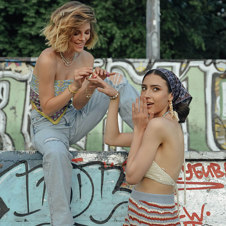 Ниспадающие серьги-лепестки