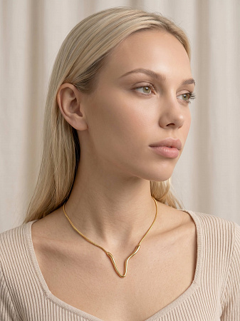 Стекающая изящная подвеска