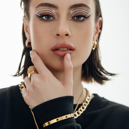 Эффектное матовое кольцо