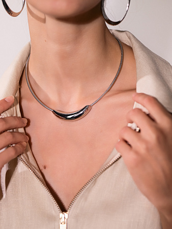 Чокер-змейка с подвесом