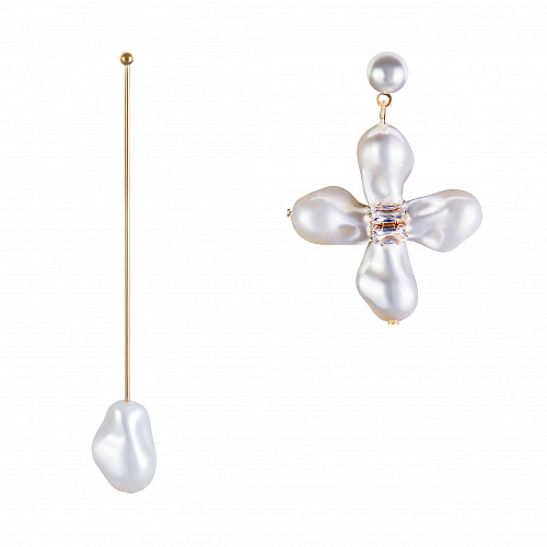 Асимметричные серьги с жемчугом Асимметричные серьги с жемчугом