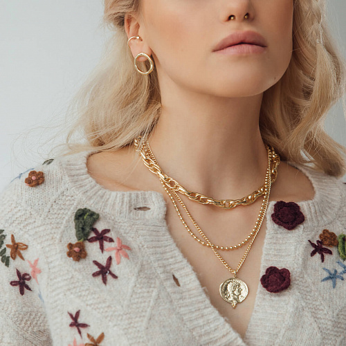 Мятые серьги в форме круга Мятые серьги в форме круга