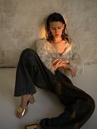 Чокер с подвижной деталью