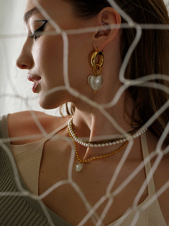 Чувственный чокер с жемчугом