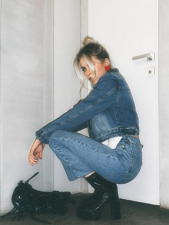 Акцентные серьги-пусеты