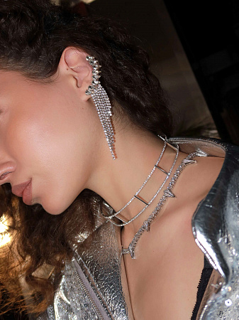 Готичное колье с шипами