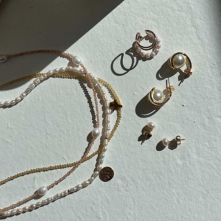 Чокер с подвесом-монетой