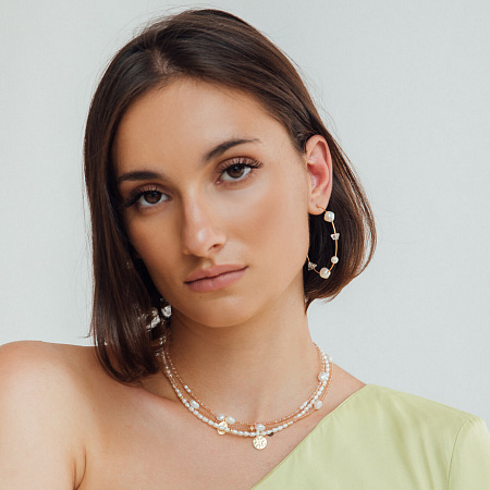 Чокер с подвесом-монетой