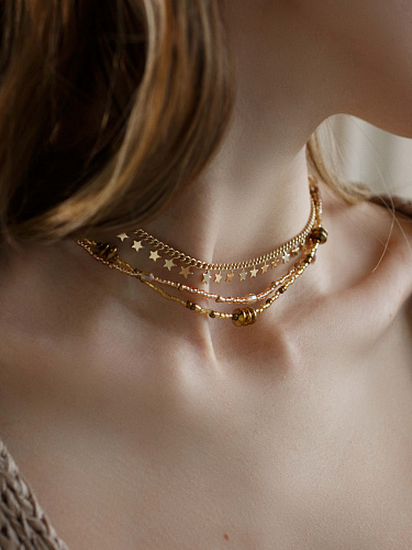 Деликатный чокер из бисера Деликатный чокер из бисера