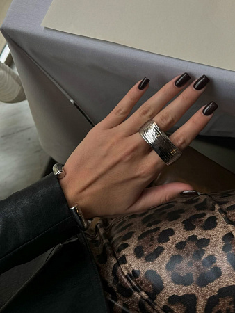 Закрученное объемное кольцо