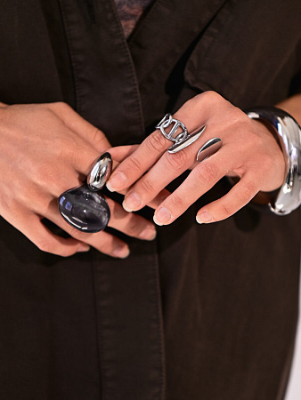 Каплевидное объемное кольцо