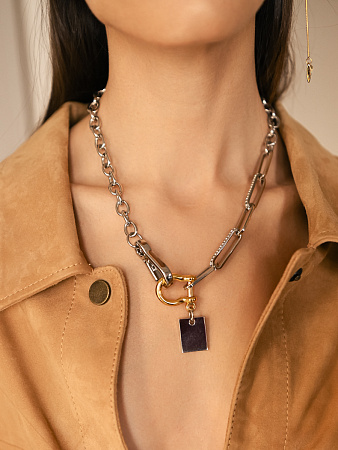 Двухцветная цепь с кристаллами