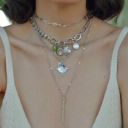 Четырехъярусная подвеска с деталями