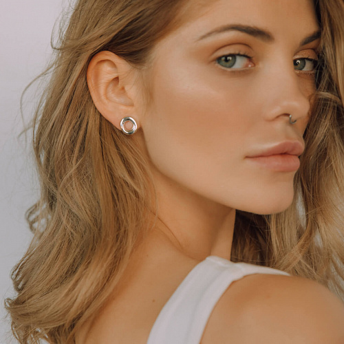 Серьги с разными элементами Серьги с разными элементами