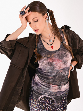 Элегантная подвеска с бусинами