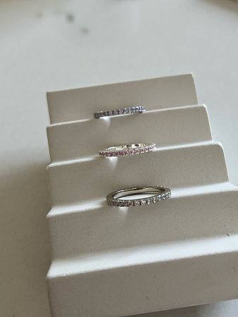 Утонченное кольцо с цирконами