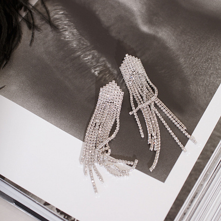 Впечатляющие серьги-водопады