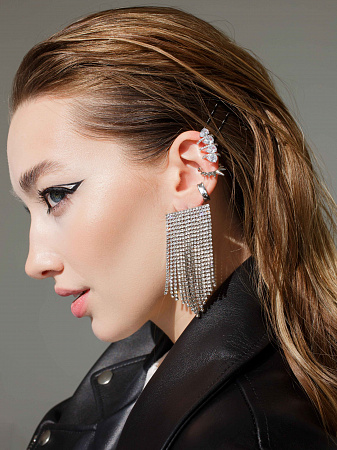 Примечательный кафф с камнями