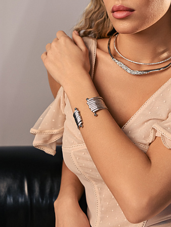 Броский широкий браслет