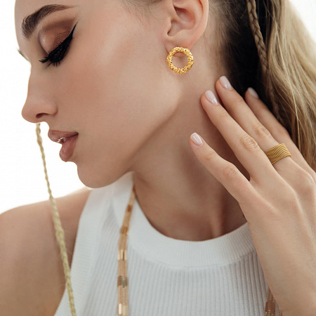 Эффектное матовое кольцо